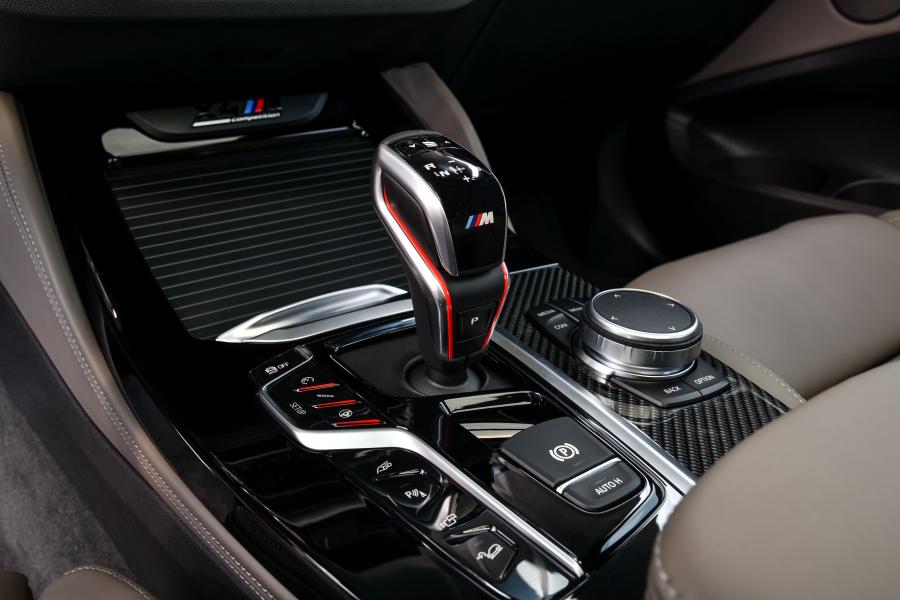 Детали интерьера BMW X4 M Competition (F98) 2019 года  (NA) (фото 103 из 175)